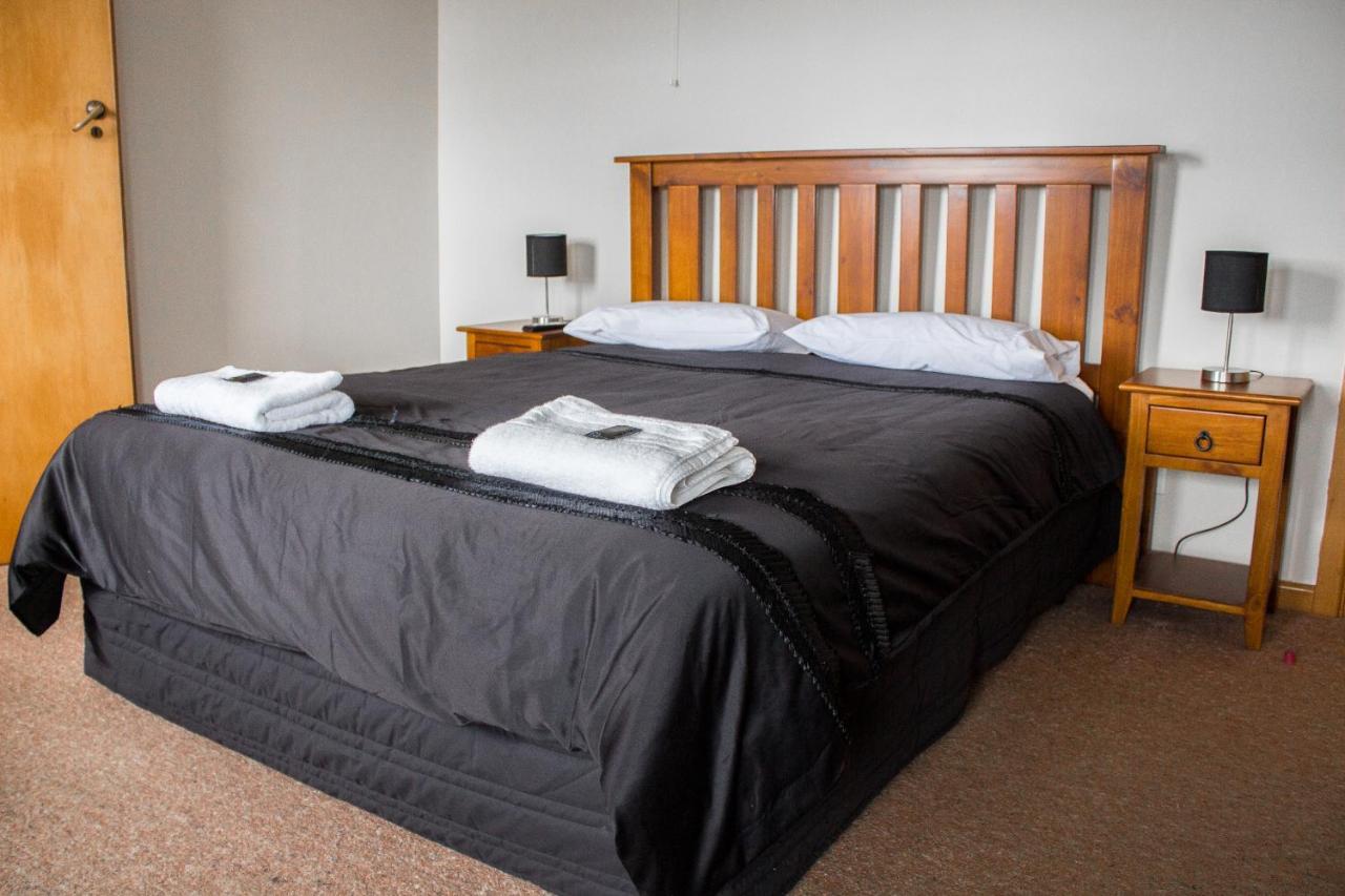 The Pier Lodge Bed And Breakfast Christchurch Buitenkant foto